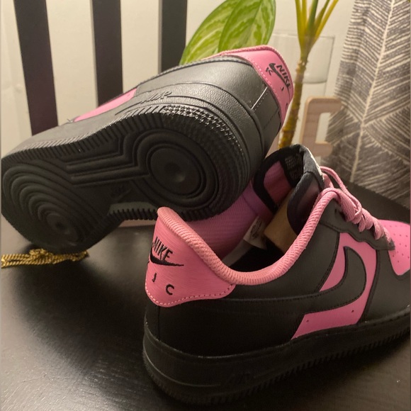 NIKE Air Force for women in excellent condition - Picture 3 of 5